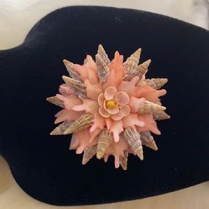 .- Vintage Pink Sea Shell Brooch - Handmade Pink Shell Pin